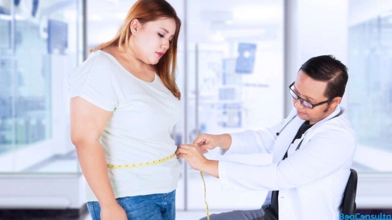 Mulher sedentária no médico.