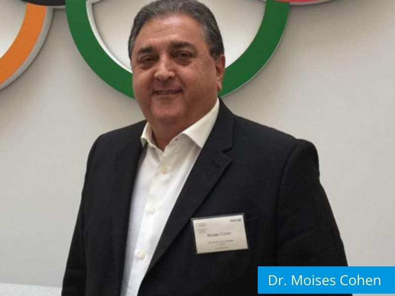 Foto frontal do Dr. Moises Cohen.