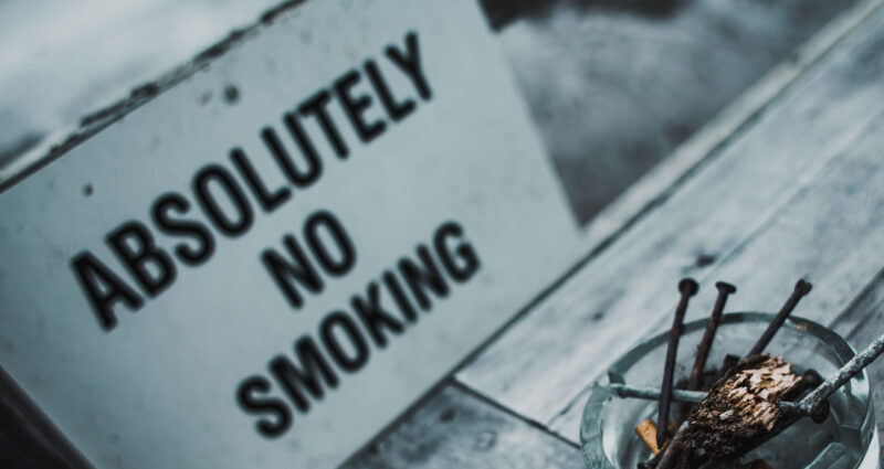 algo que causa inquietação é a abstinência de cigarro, drogas ou álcool