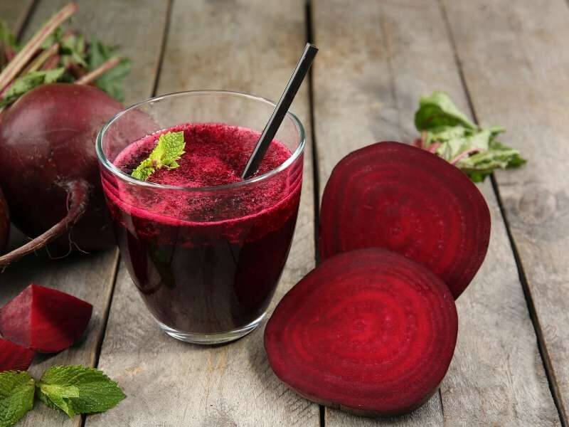 Suco de beterraba para o fígado.